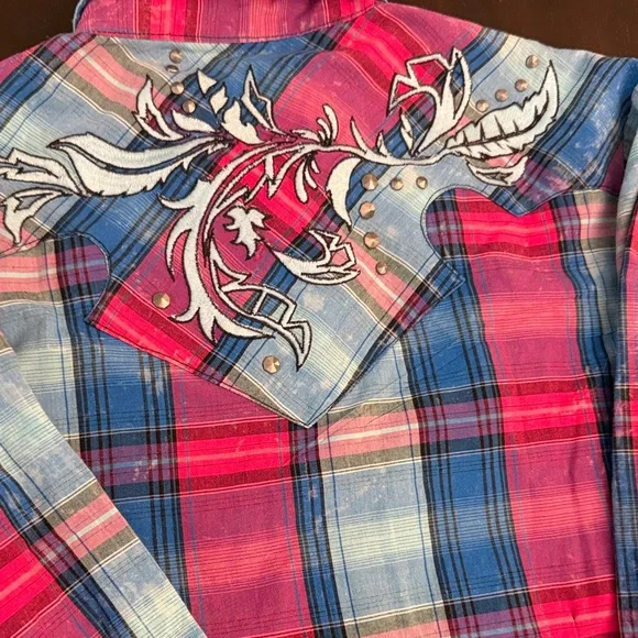 Rock 47 Wrangler Women's Blue and Pink Plaid Button Down Shirt size small - Picture 4 of 8